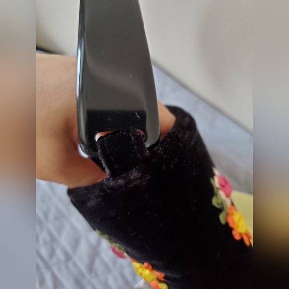 Vintage Talbots Black Velvet handbag Small Floral embroidery Plastic Handle - Picture 11 of 11